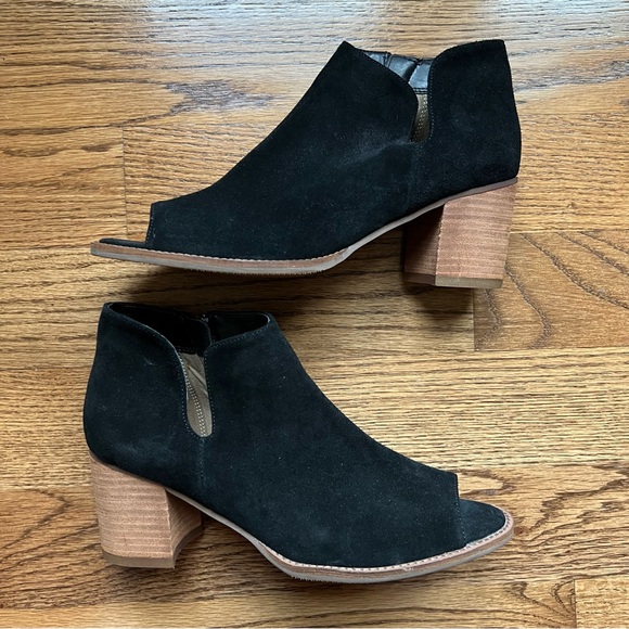 ๐ NEW - never worn - Blondo size 10 black waterproof peep toe booties - Picture 1 of 15